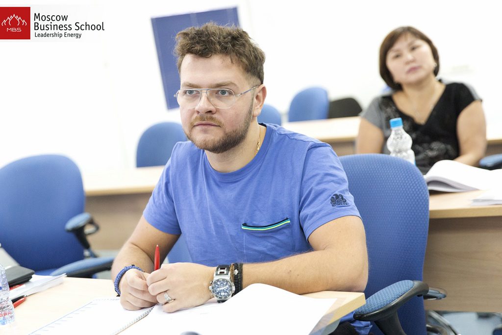 Финансовый аналитик. Руководитель ФАС. Автор: Л. Плотницкая Финансовый аналитик. Руководитель ФАС. Автор: Л. Плотницкая